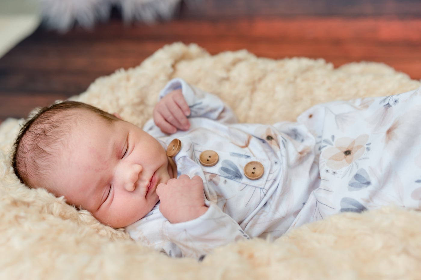 Atlee Claire — close-up